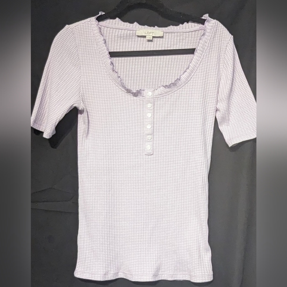 Loft short sleeve plaid pattern size med shirt in white and lilac color. - Picture 1 of 5